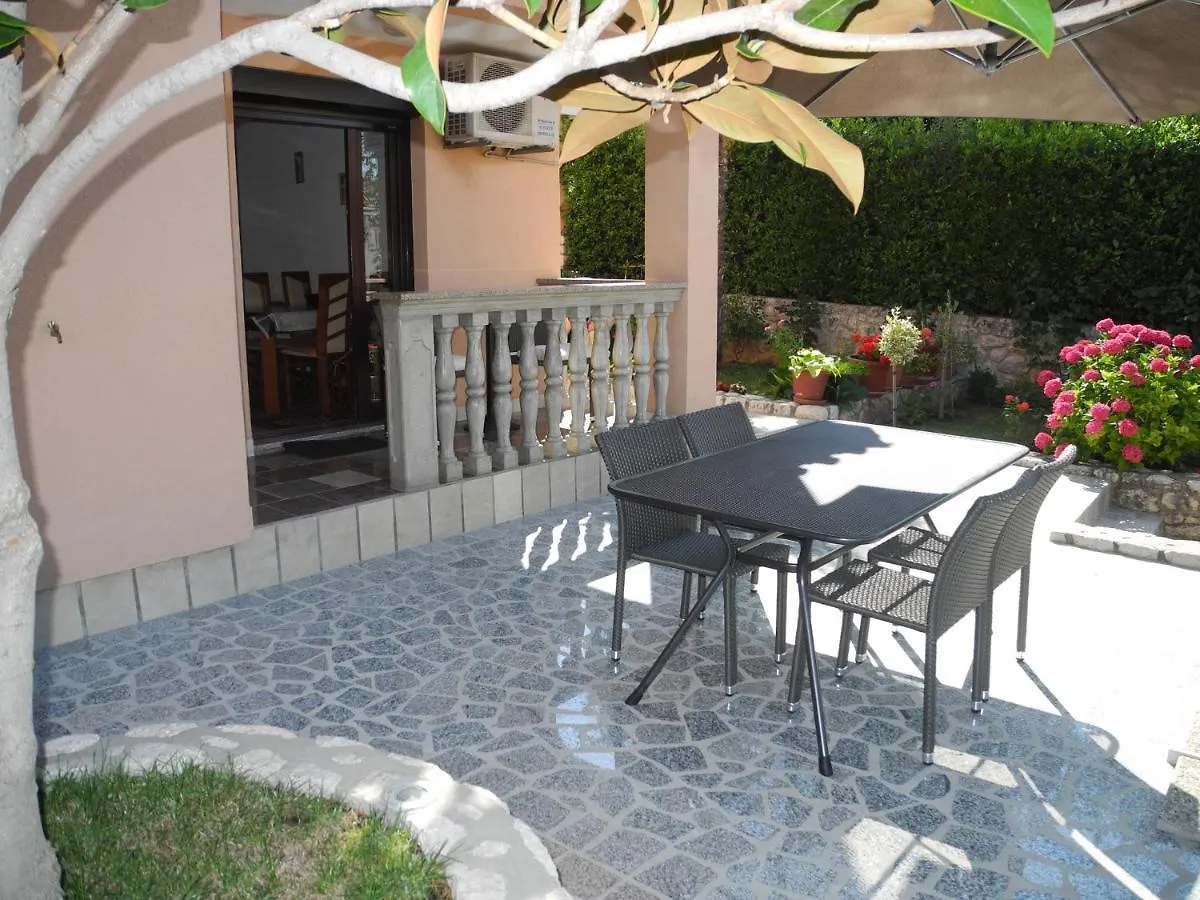 Apartments Elma Crikvenica